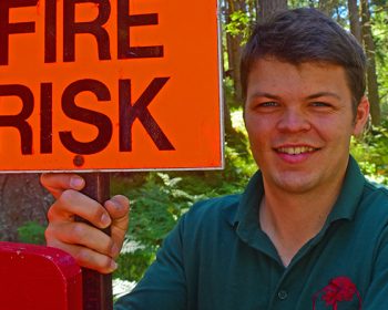 Rothiemurchus Head Ranger puts out High Fire Risk signs